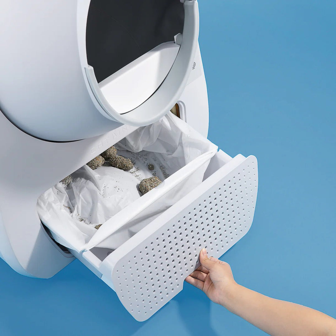 Young Self-Cleaning Litter Box